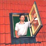 Распашное термоизоляционное Мансардное окно fakro  FW
